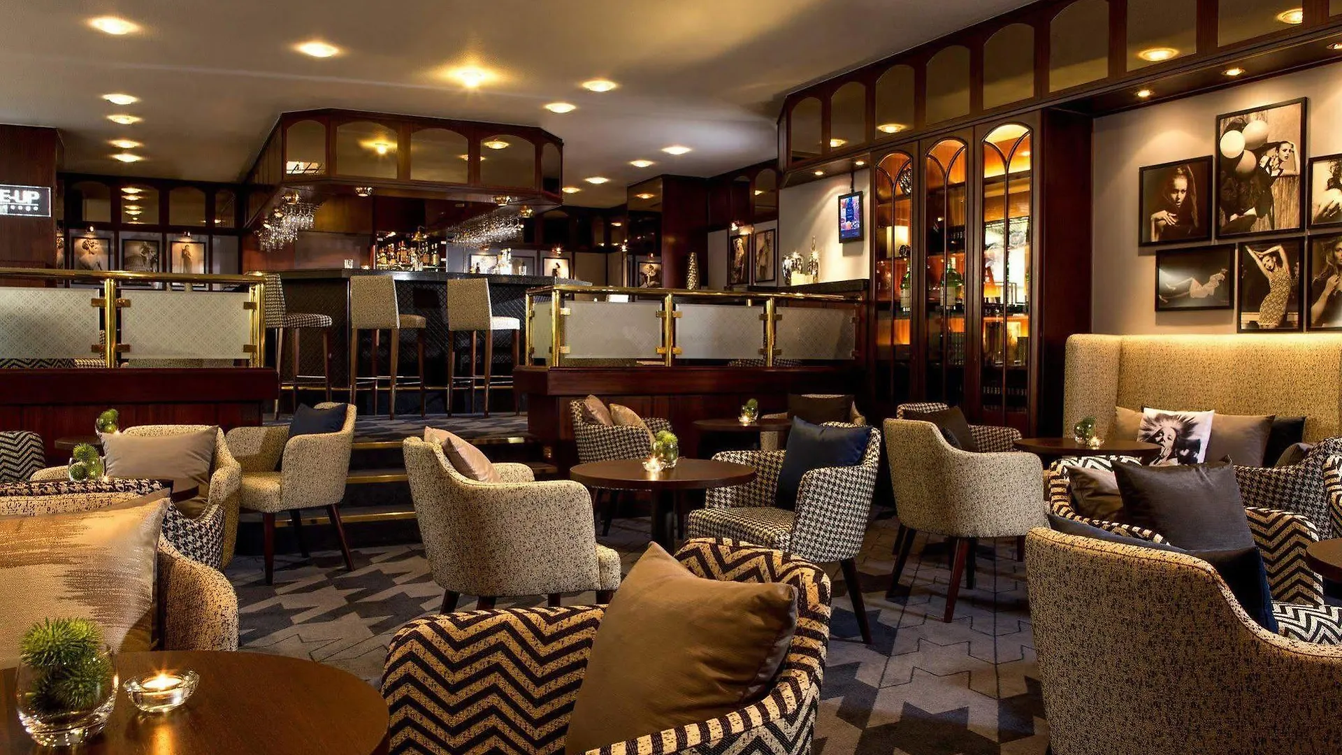 Renaissance Duesseldorf Hotel 4*, Düsseldorf Duitsland